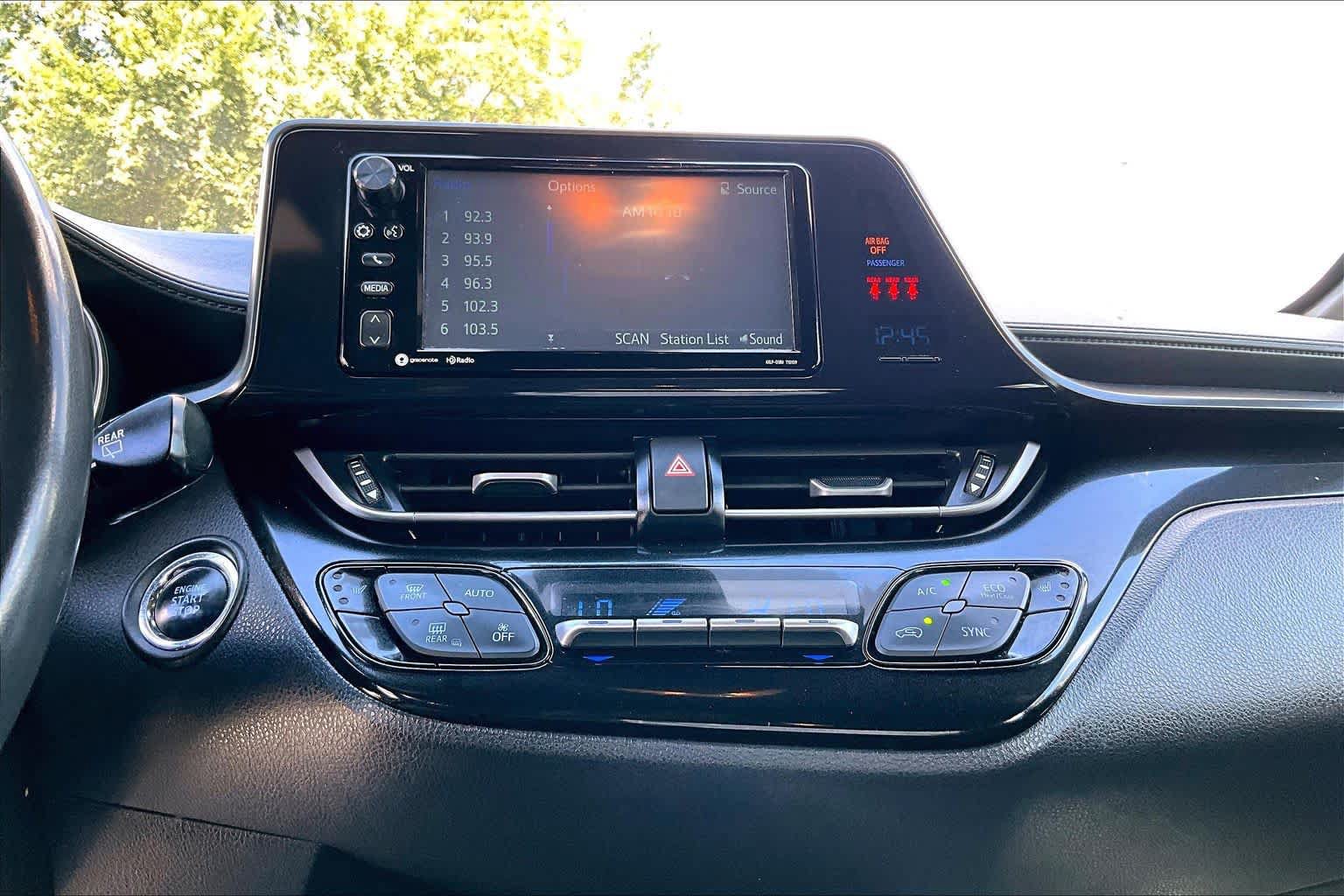 Used 2018 Toyota C-HR XLE FWD image 35