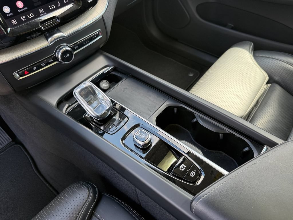 Used 2022 Volvo XC60 B5 Inscription w/ Advanced Package AWD/4WD image 22