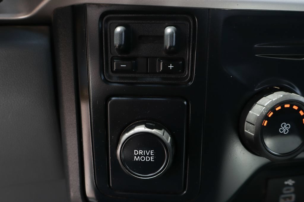 Used 2023 Ford F550 2WD Regular Cab Super Duty image 40