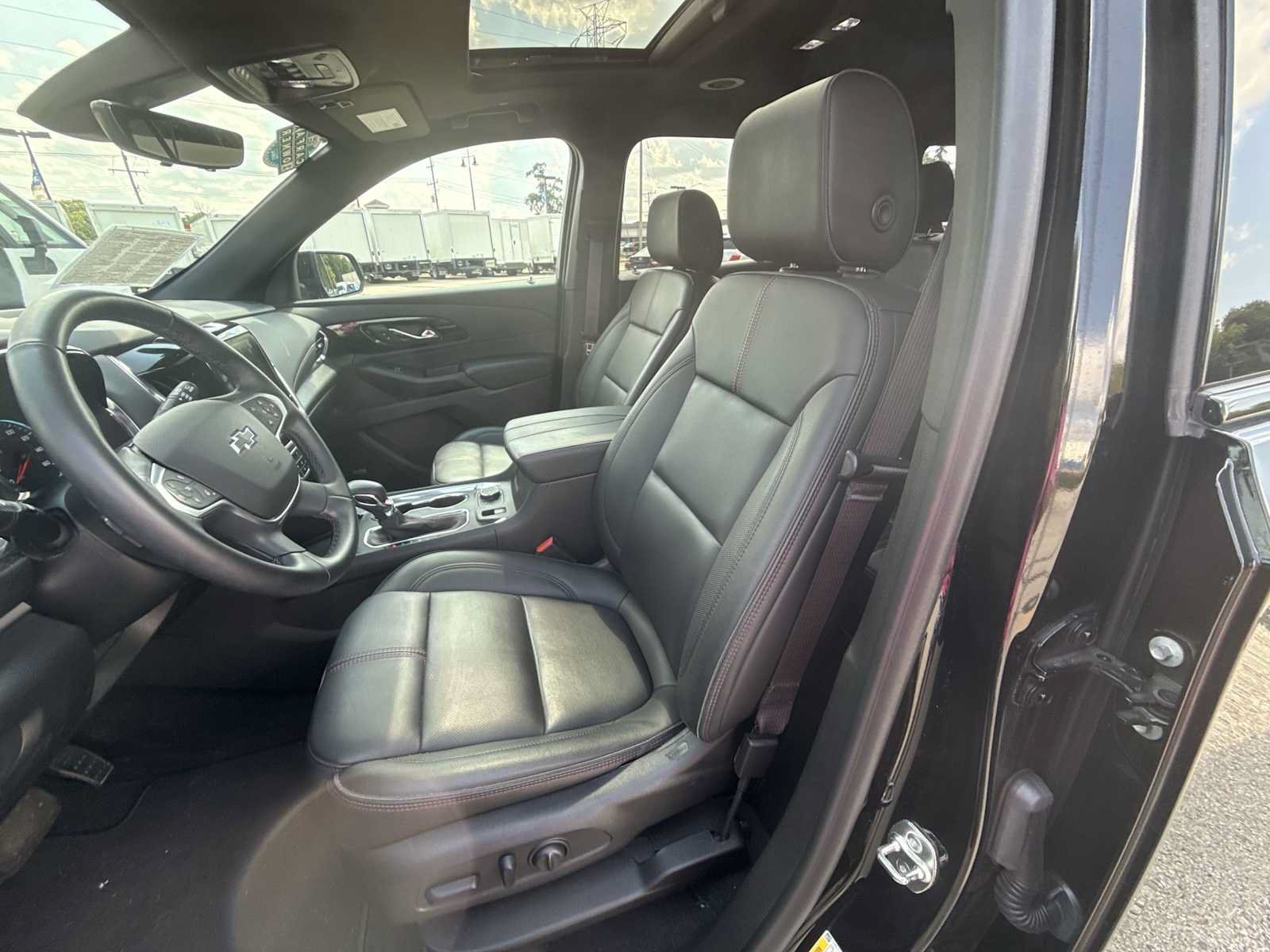 Used 2023 Chevrolet Traverse RS AWD/4WD image 20