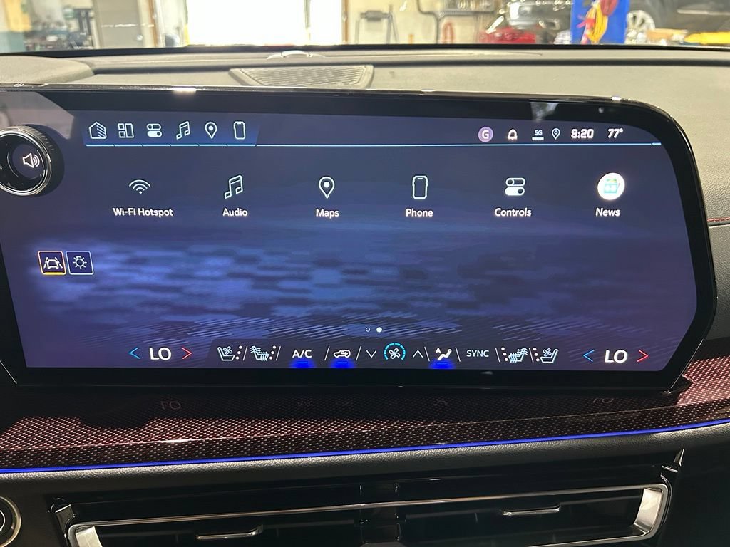 New 2026 Chevrolet Traverse RS w/ LPO, Floor Liner Package AWD/4WD image 33