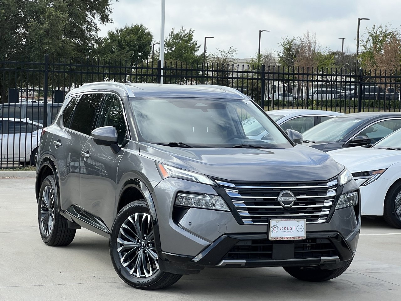 Certified 2026 Nissan Rogue Platinum w/ Platinum Premium Package AWD/4WD image 2