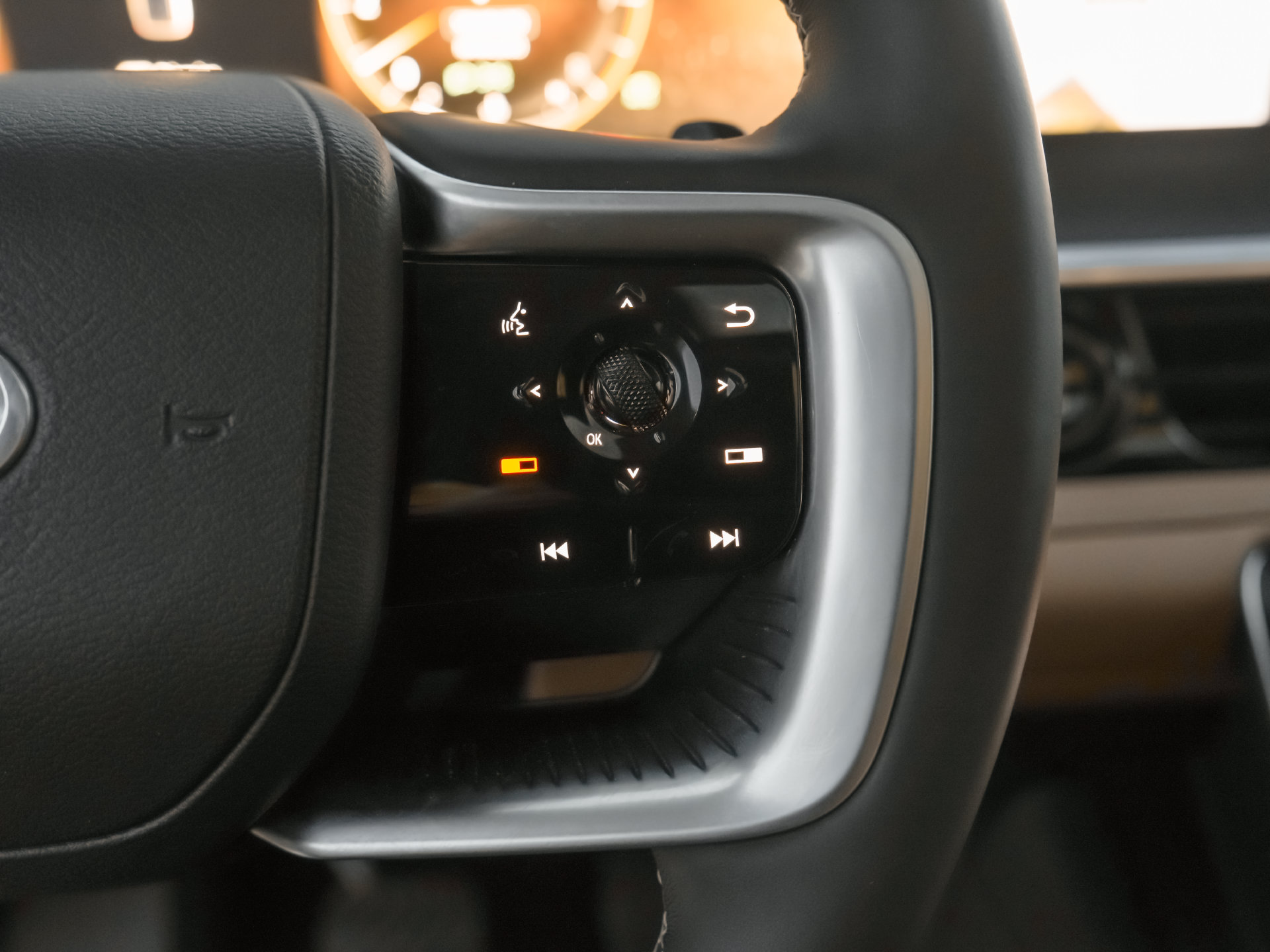 Used 2025 INFINITI QX80 Luxe RWD image 15