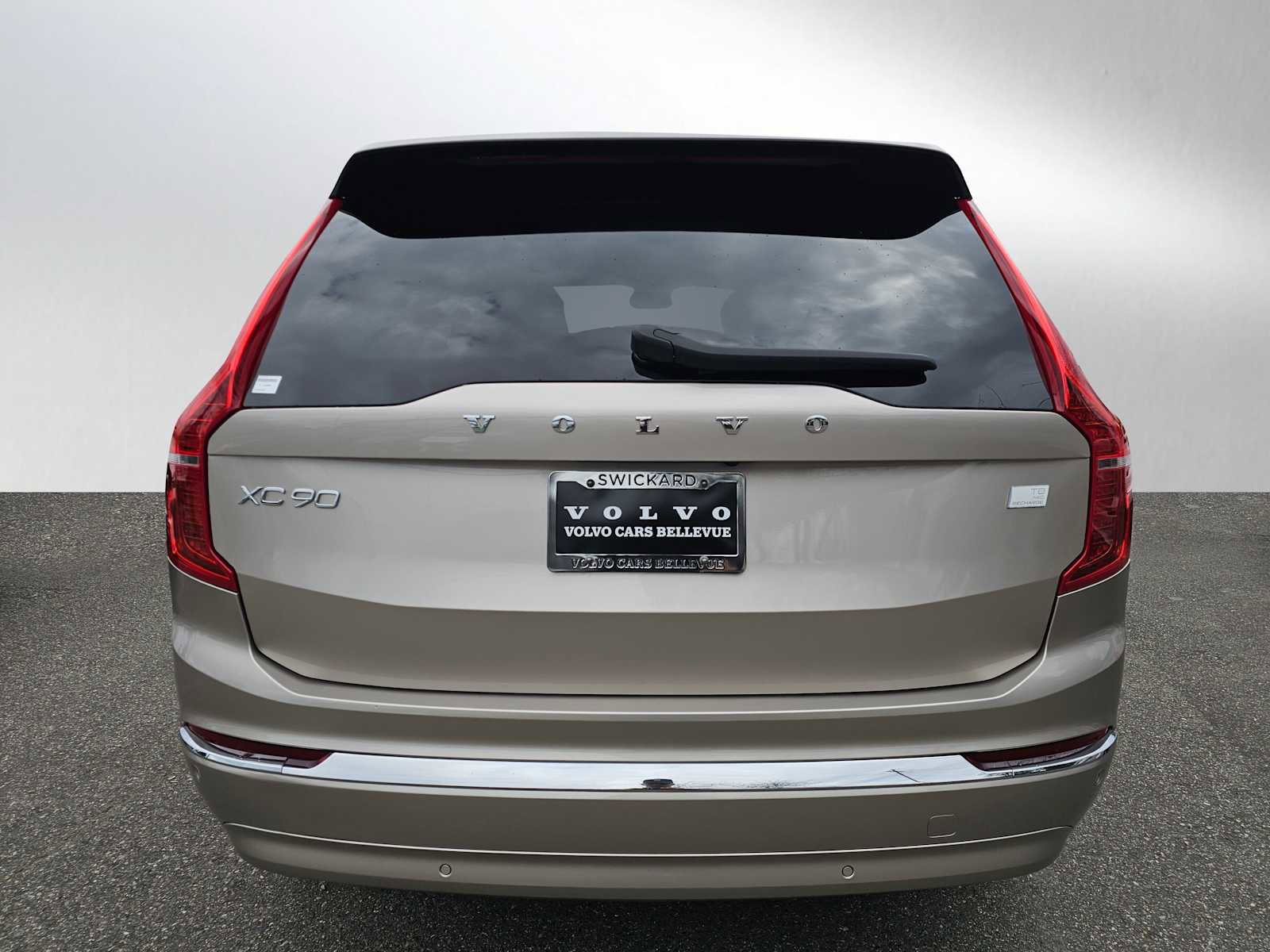 Used 2023 Volvo XC90 T8 Plus AWD/4WD image 5