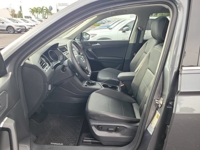 Used 2021 Volkswagen Tiguan SE w/ Panoramic Sunroof Package FWD image 16