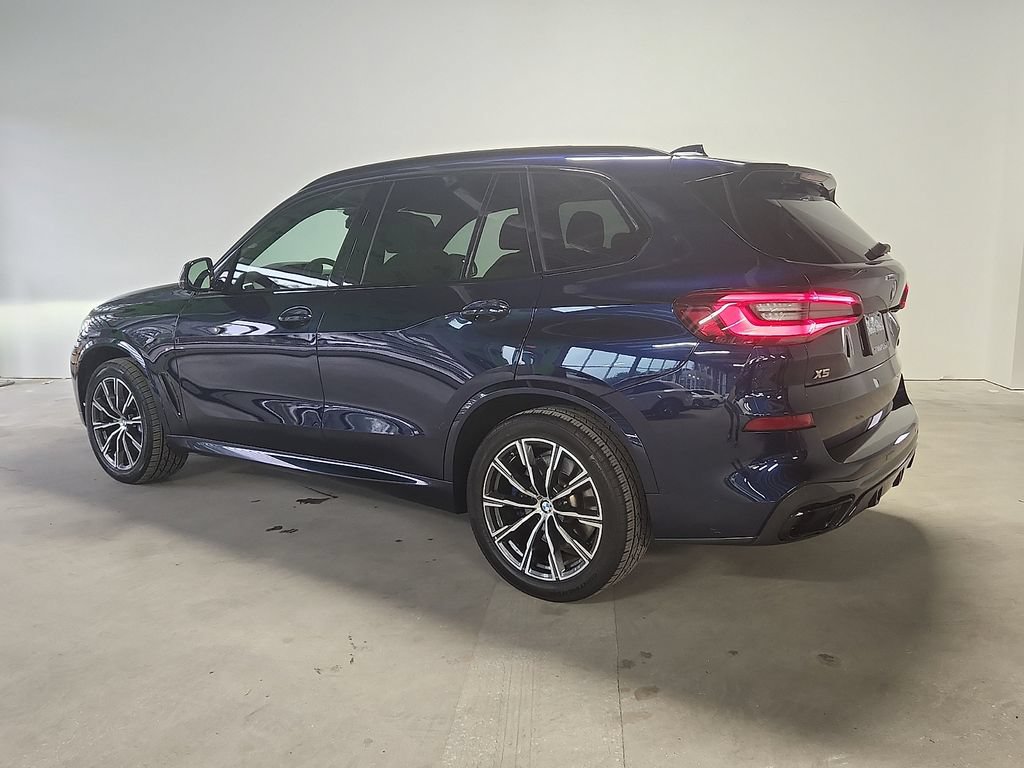 Used 2022 BMW X5 M50i AWD/4WD image 3