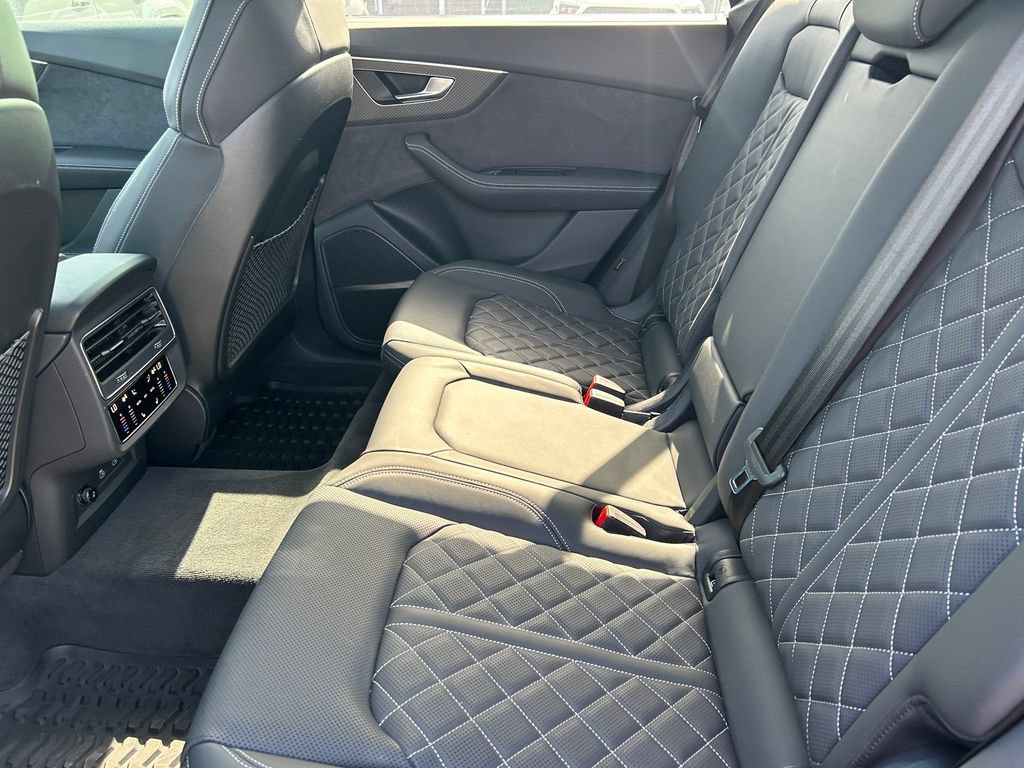 Used 2024 Audi SQ8 Premium Plus AWD/4WD image 15