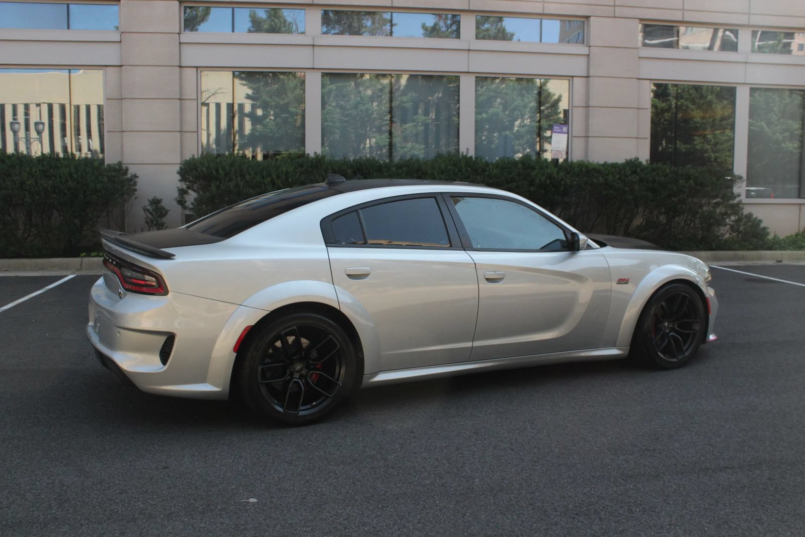 Used 2020 Dodge Charger Scat Pack RWD image 8