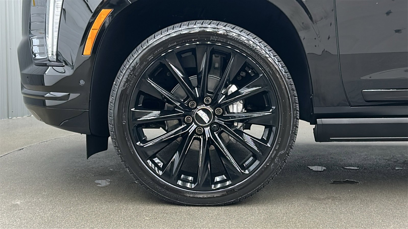 Used 2025 Cadillac Escalade Sport Platinum image 9