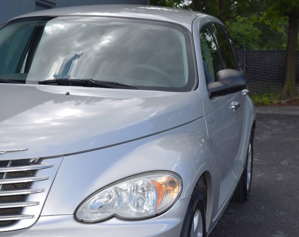 Used 2006 Chrysler PT Cruiser Touring FWD image 5