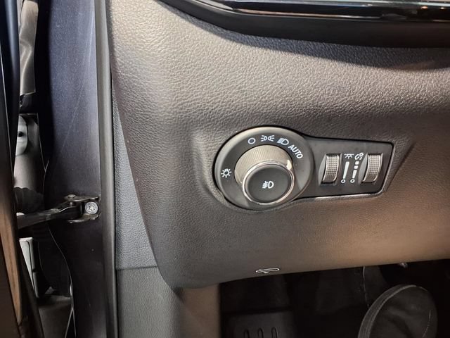 Used 2023 Jeep Compass Trailhawk AWD/4WD image 16