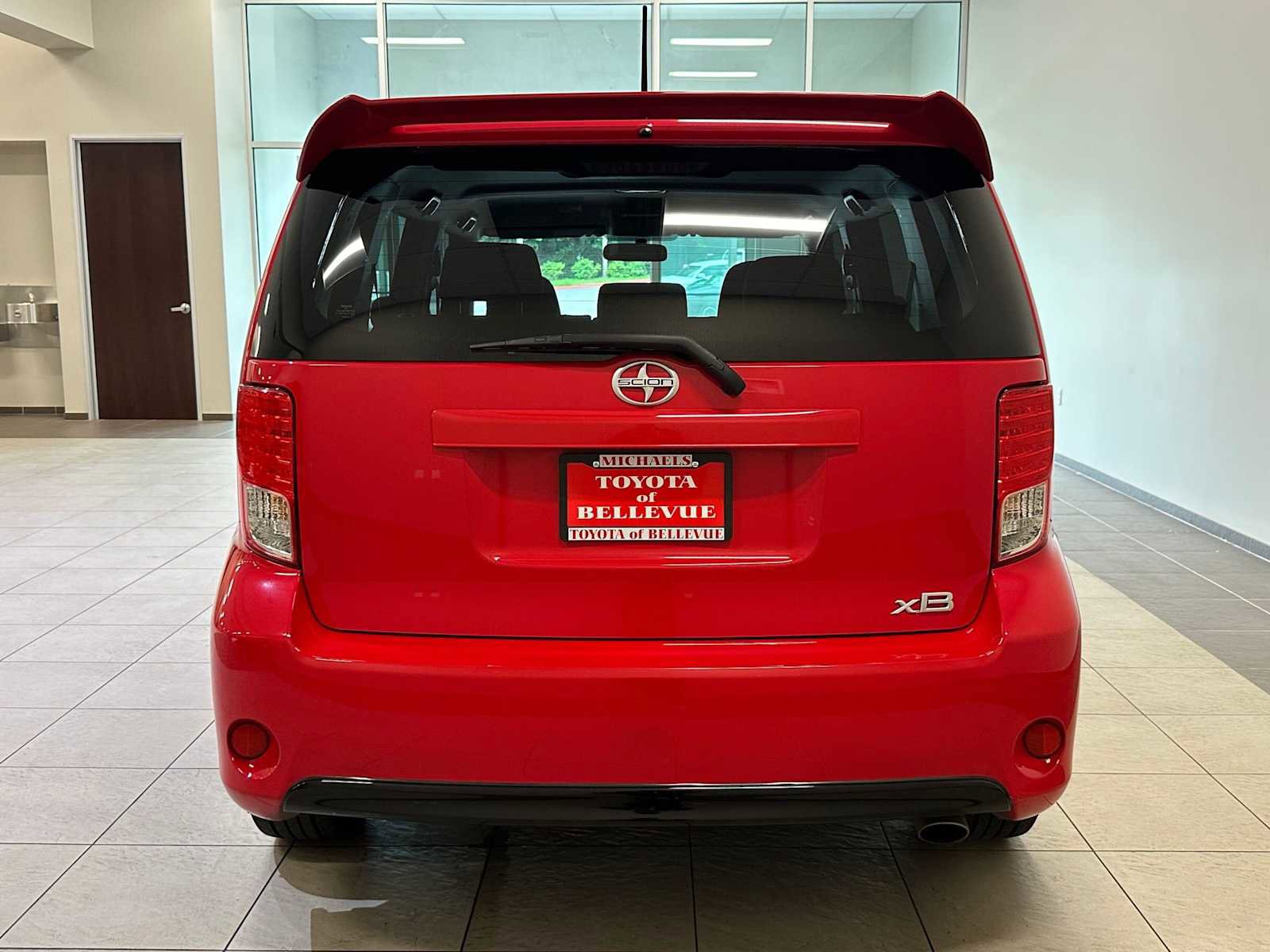 Used 2013 Scion xB FWD image 5