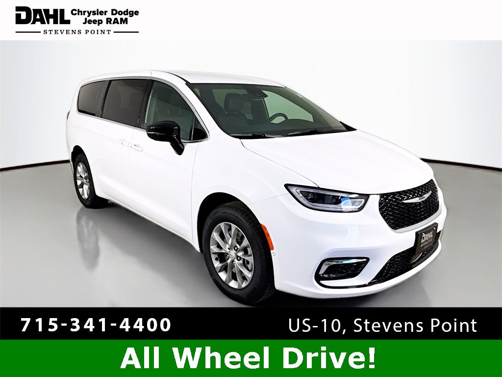 New 2026 Chrysler Pacifica Select image 1