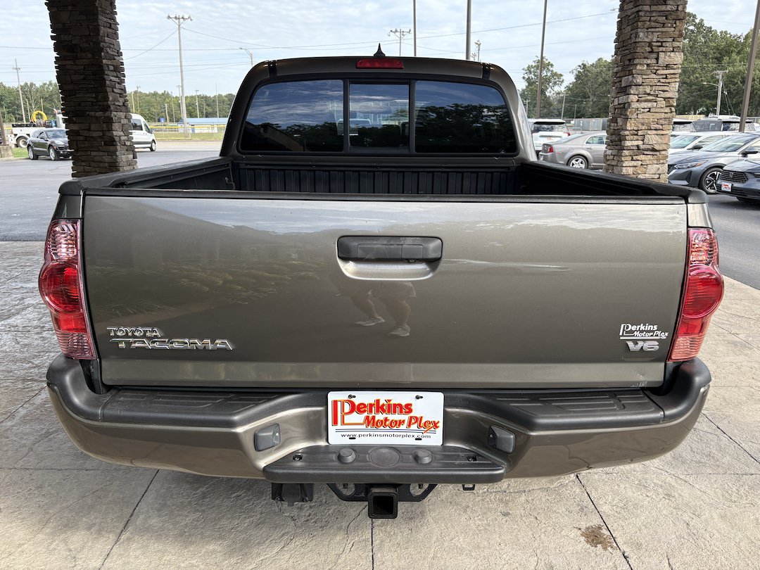 Used 2014 Toyota Tacoma 4x4 Double Cab w/ TRD Sport Package image 7