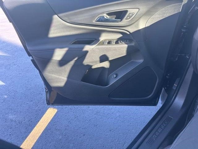 Certified 2023 Chevrolet Equinox RS image 11