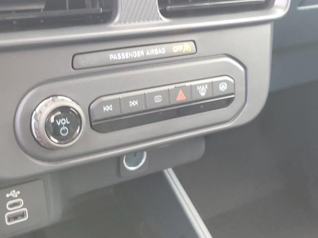 New 2025 Ford Maverick XL w/ Equipment Group 101A image 31