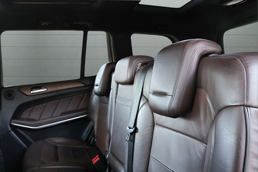 Used 2013 Mercedes-Benz GL 550 4MATIC image 52