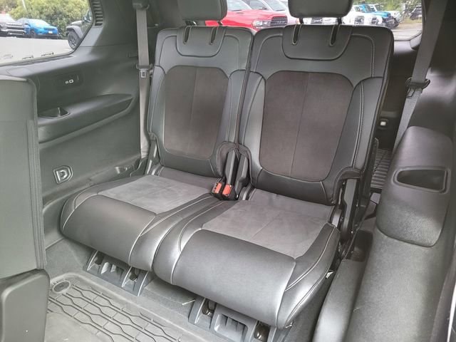 Used 2023 Jeep Grand Cherokee L Laredo AWD/4WD image 19