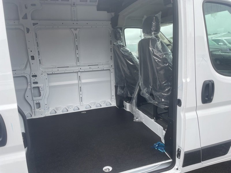 New 2025 RAM ProMaster 2500 w/ Convenience Group image 9
