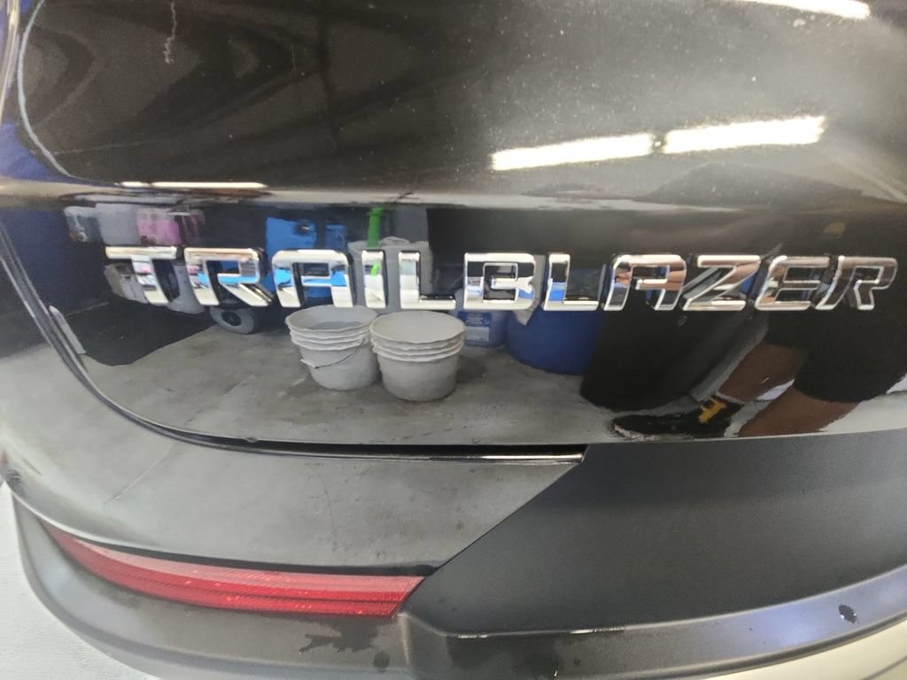 Used 2023 Chevrolet TrailBlazer LT FWD image 33