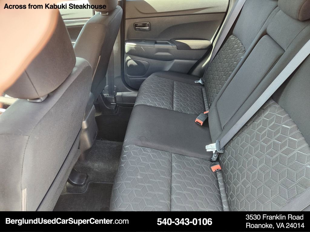 Used 2024 Mitsubishi Outlander Sport ES AWD/4WD image 12