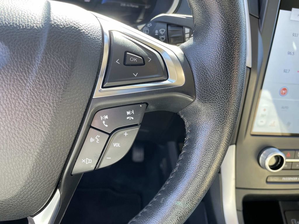 Used 2021 Ford Edge SEL w/ Convenience Package image 17