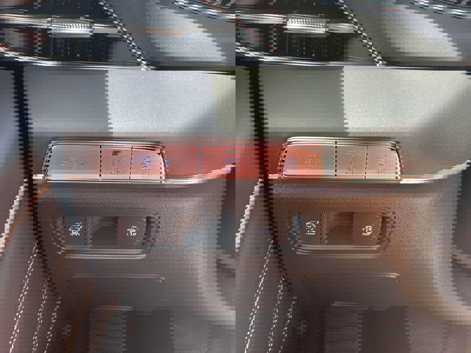 Used 2024 Genesis GV80 2.5T w/ Advanced Package image 21