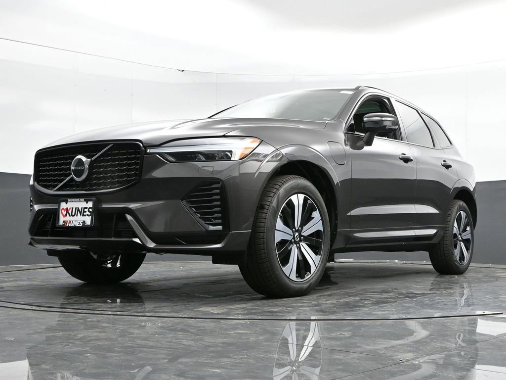 New 2025 Volvo XC60 T8 Core w/ Protection Package Premier image 44
