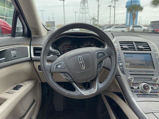 Used 2017 Lincoln MKZ Select image 10