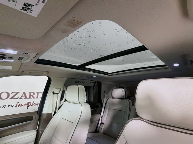 Used 2023 GMC Yukon Denali w/ Advanced Technology Package AWD/4WD image 27