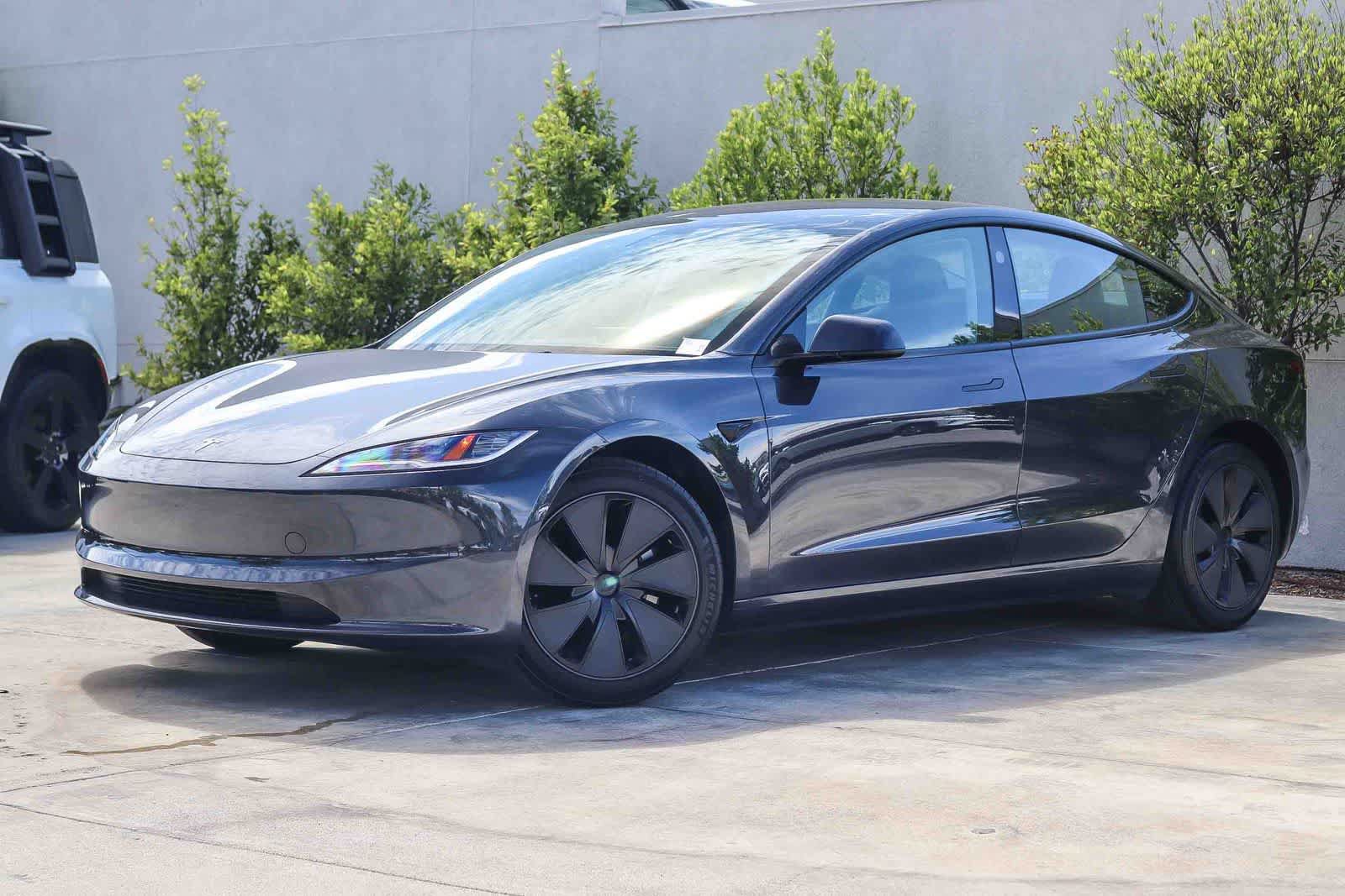 Used 2025 Tesla Model 3 Long Range RWD video 1