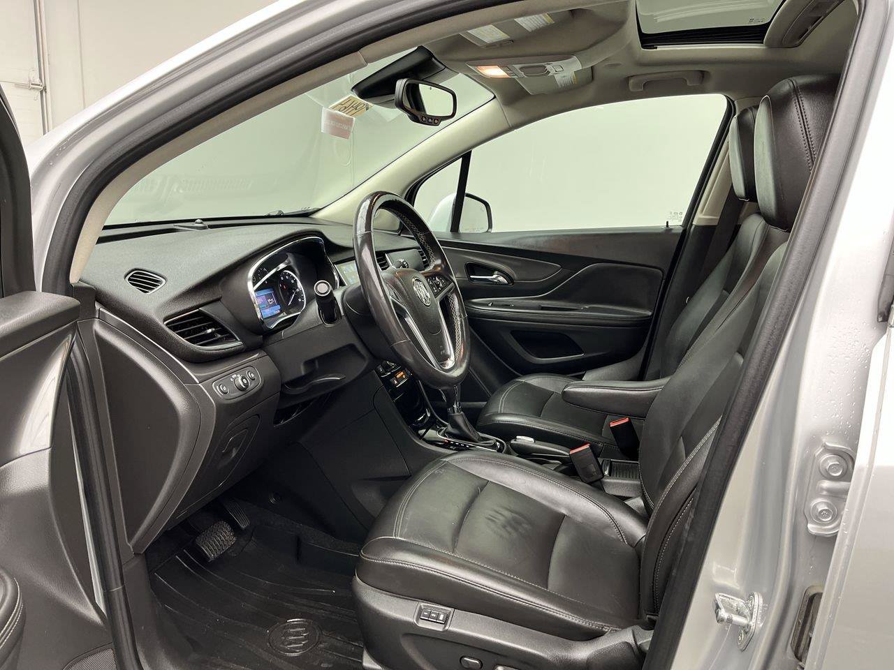 Used 2019 Buick Encore Essence w/ Safety Package II AWD/4WD image 3
