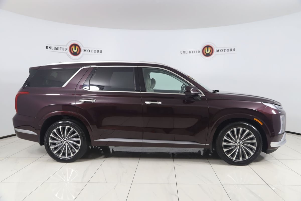 Used 2023 Hyundai Palisade Calligraphy AWD/4WD image 2
