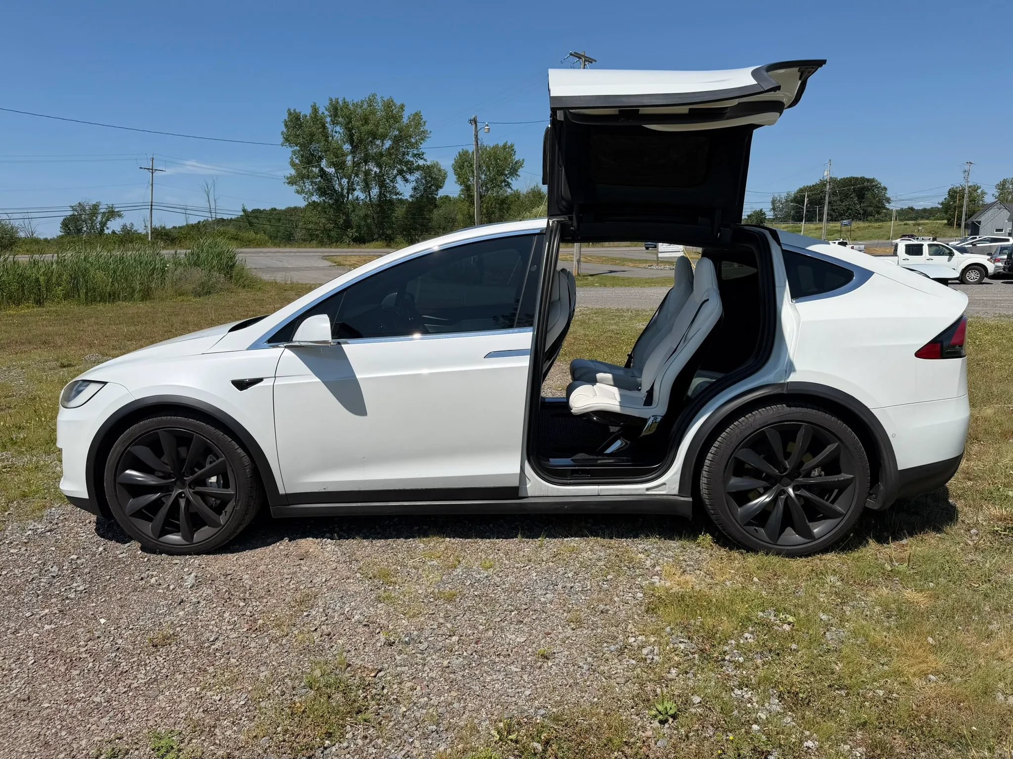 Used 2016 Tesla Model X 90D AWD/4WD image 18