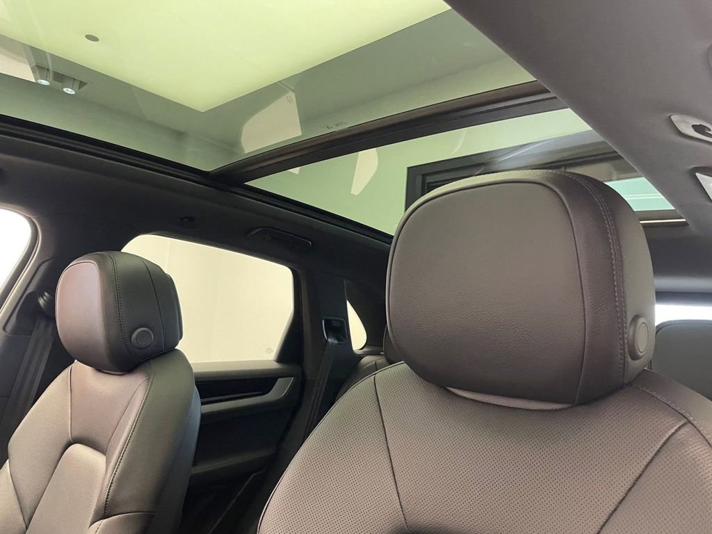 New 2026 Porsche Cayenne AWD/4WD image 16
