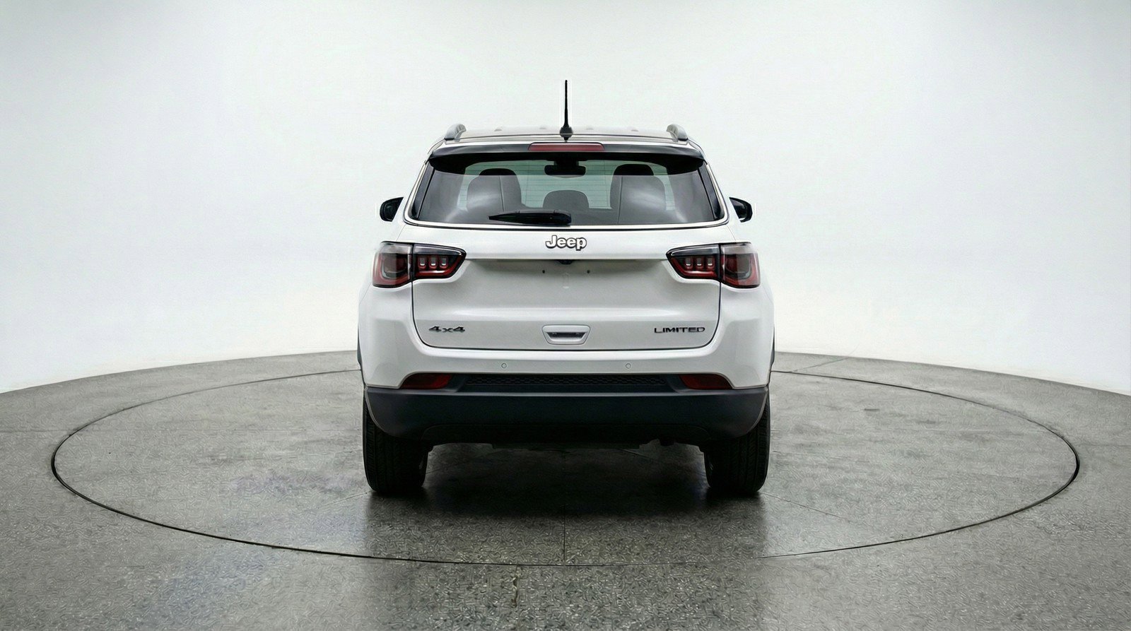 Used 2025 Jeep Compass Trailhawk w/ Trailer Tow Group AWD/4WD image 7