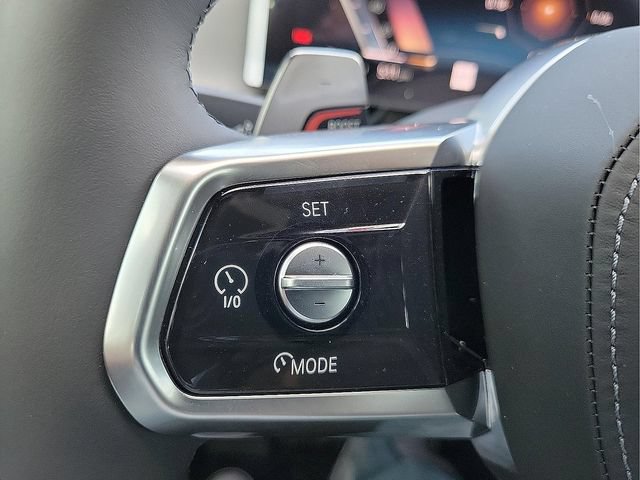 Used 2026 BMW 760i xDrive AWD/4WD image 25