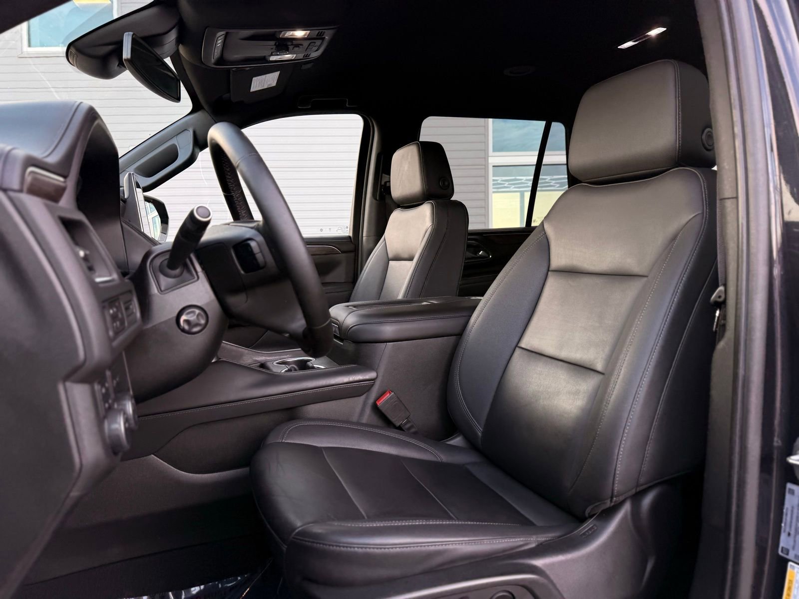 Used 2023 Chevrolet Tahoe LT w/ Luxury Package image 18