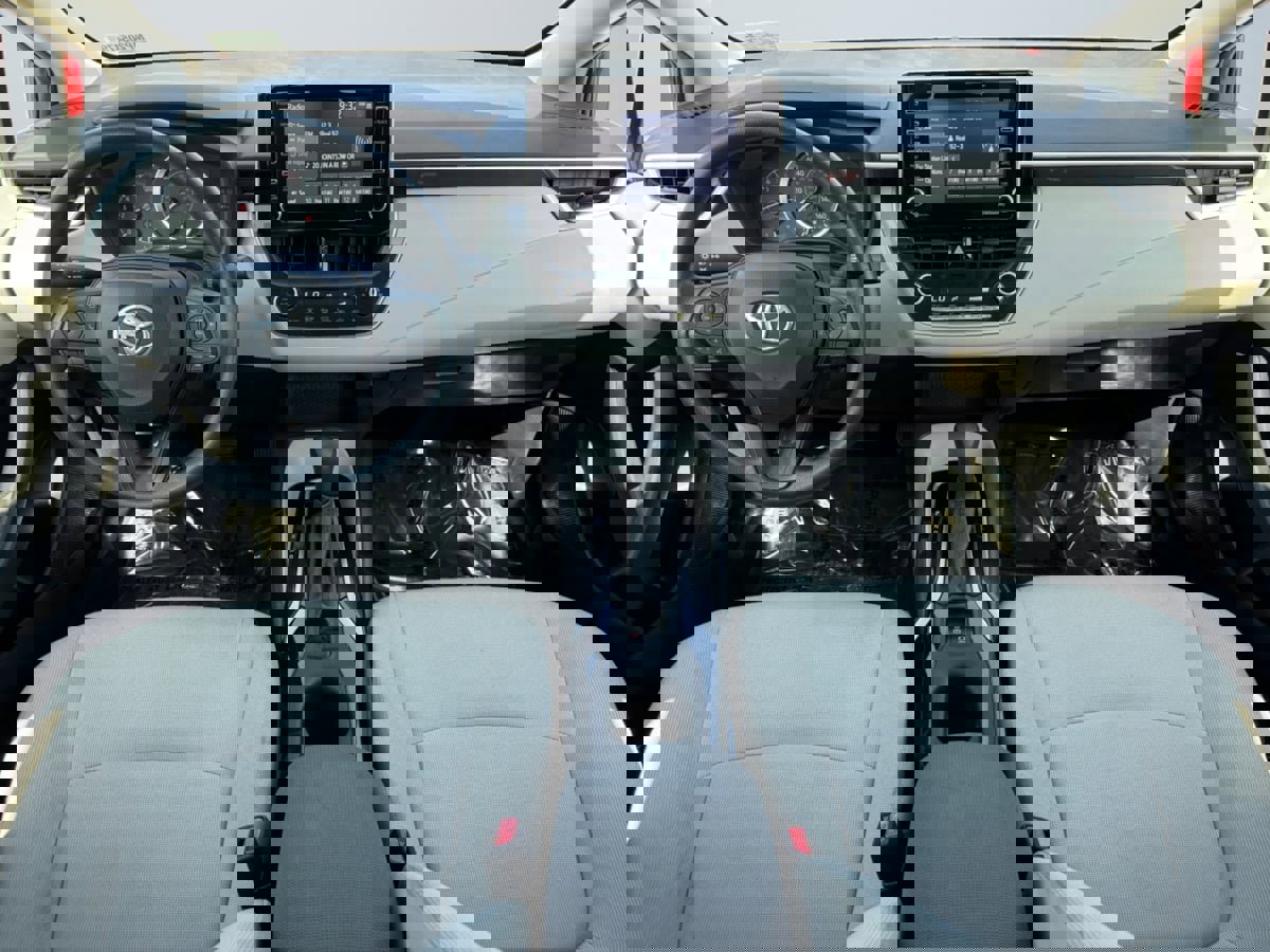 Used 2021 Toyota Corolla LE image 11