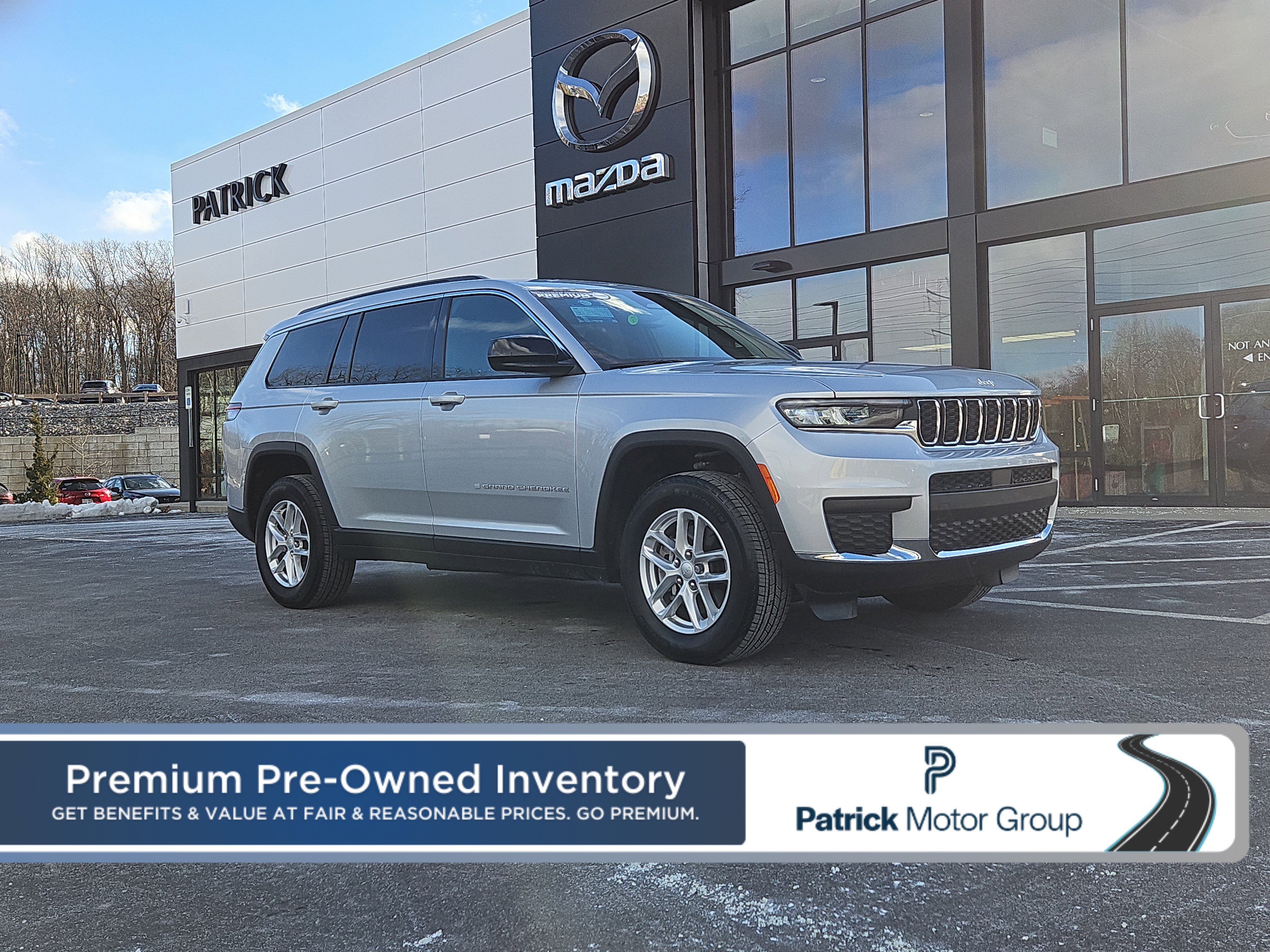 Used 2024 Jeep Grand Cherokee L Laredo w/ Trailer Tow Package image 1