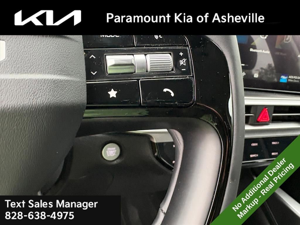 New 2026 Kia Sorento LX FWD image 12