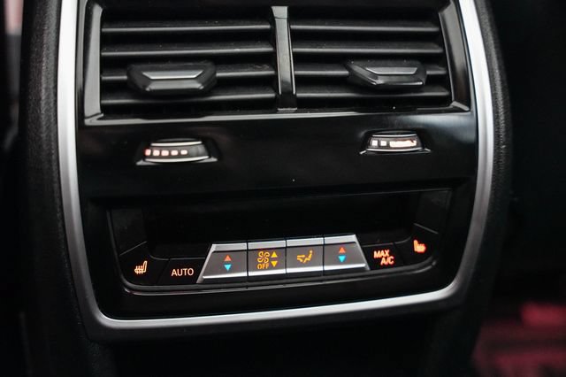 Used 2021 BMW X7 xDrive40i w/ M Sport Package AWD/4WD image 55