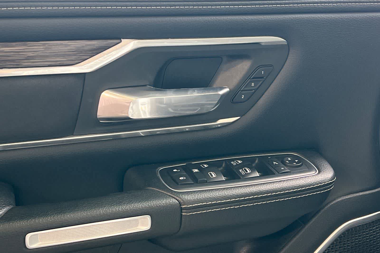 Used 2020 RAM 1500 Laramie AWD/4WD image 15