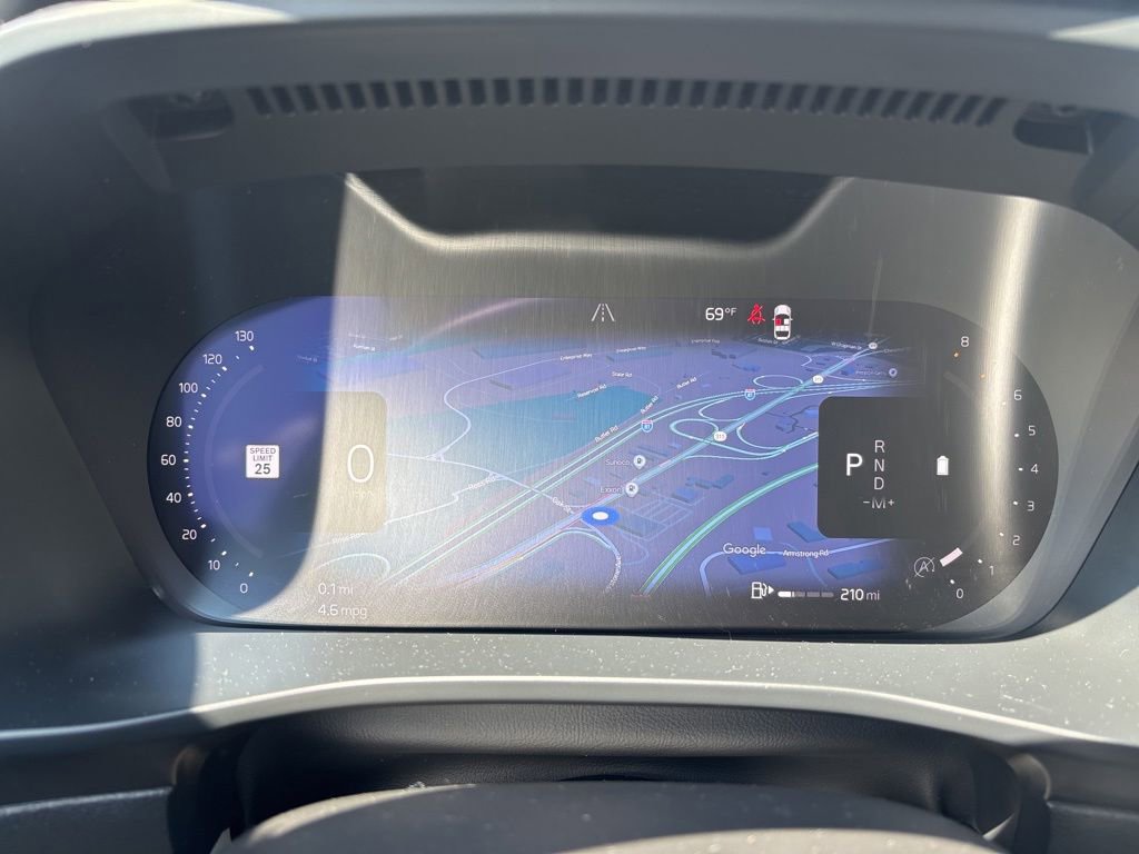 Certified 2023 Volvo XC40 B5 Plus w/ Driver Assist Package AWD/4WD image 20