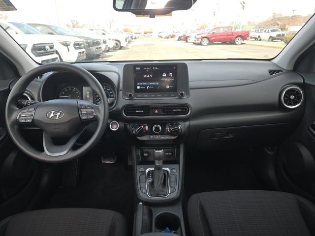 Used 2023 Hyundai Kona SEL image 11