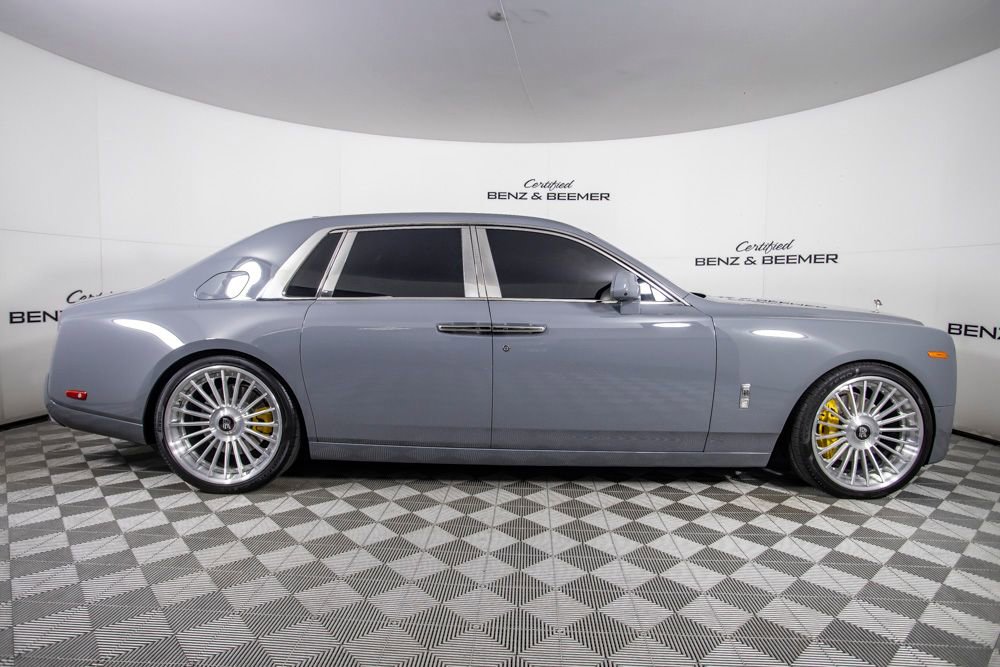 Used 2018 Rolls-Royce Phantom Sedan image 4