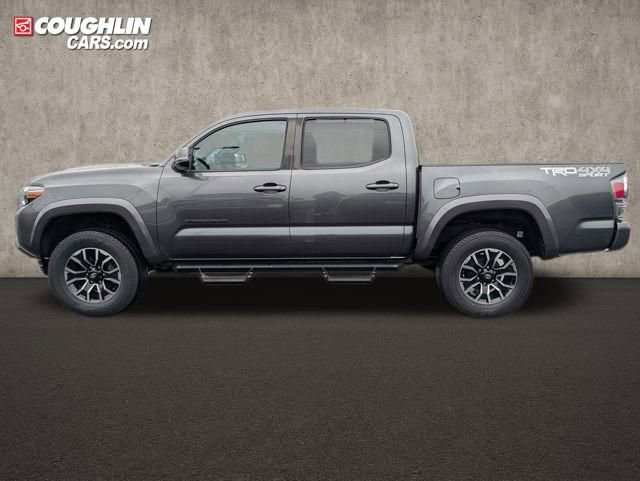 Used 2022 Toyota Tacoma TRD Sport image 4