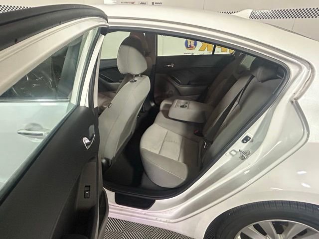 Used 2015 Kia Forte EX FWD image 32