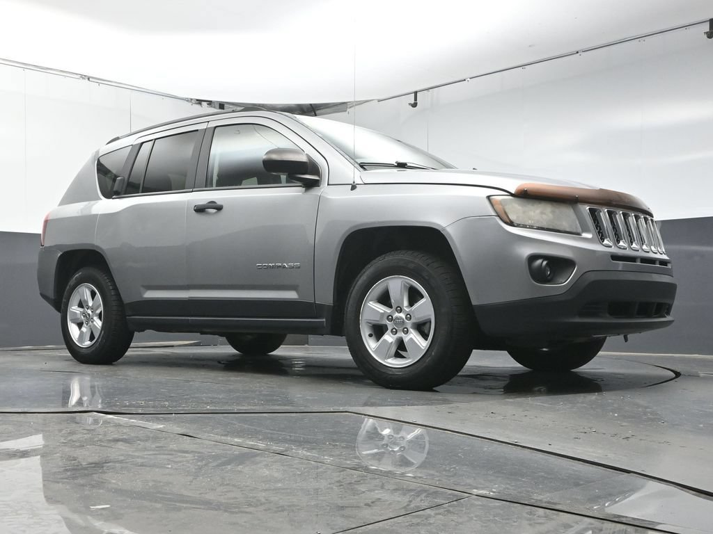 Used 2016 Jeep Compass Sport FWD image 36