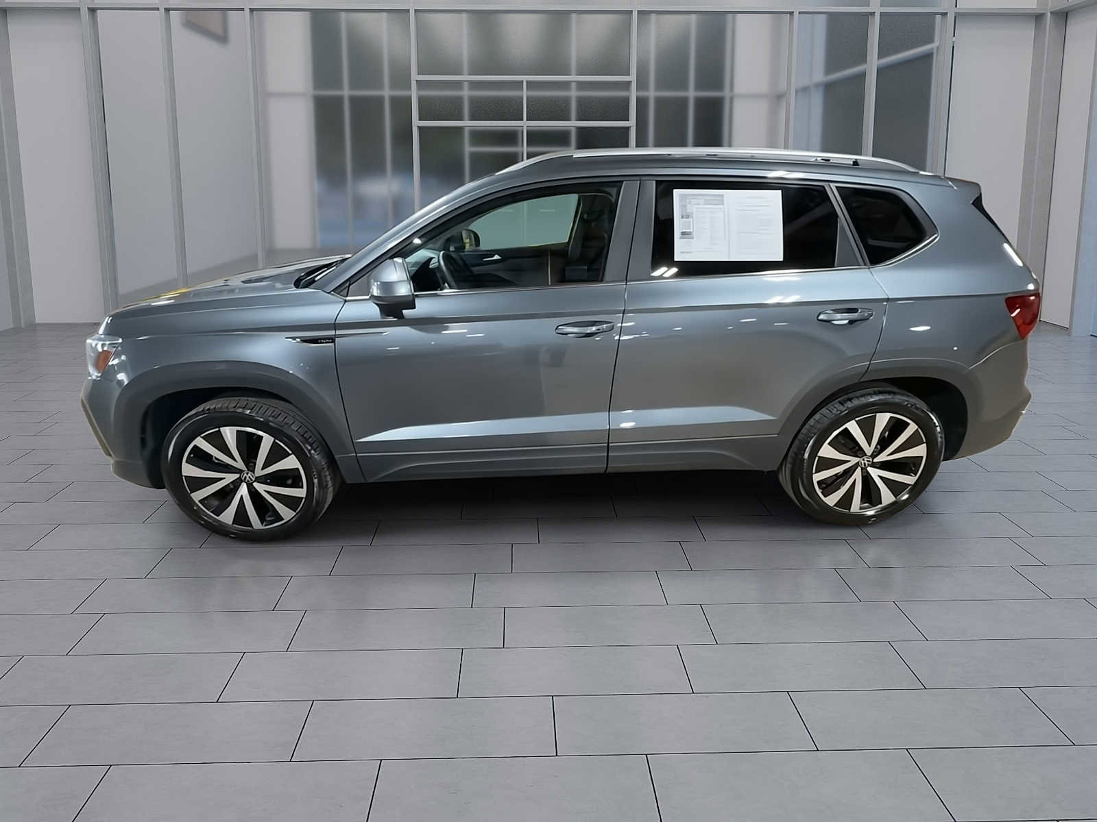 Used 2022 Volkswagen Taos SE image 5